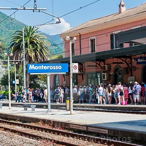 monterosso-al-mare-20.hotelitalianriviera.com/